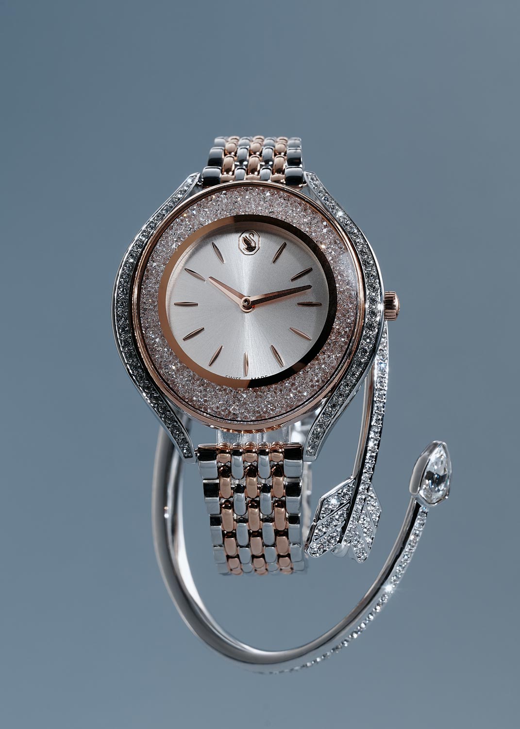 Открытый жесткий браслет ''Стрела'' Swarovski Idyllia 5737264