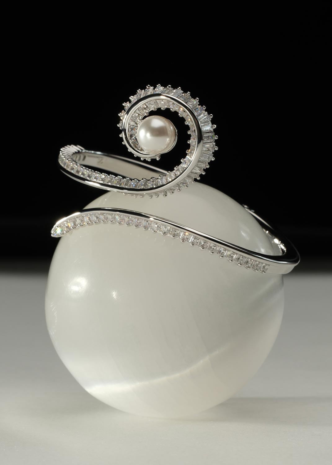 Жесткий браслет Swarovski Ariana Grande x Swarovski 5720863