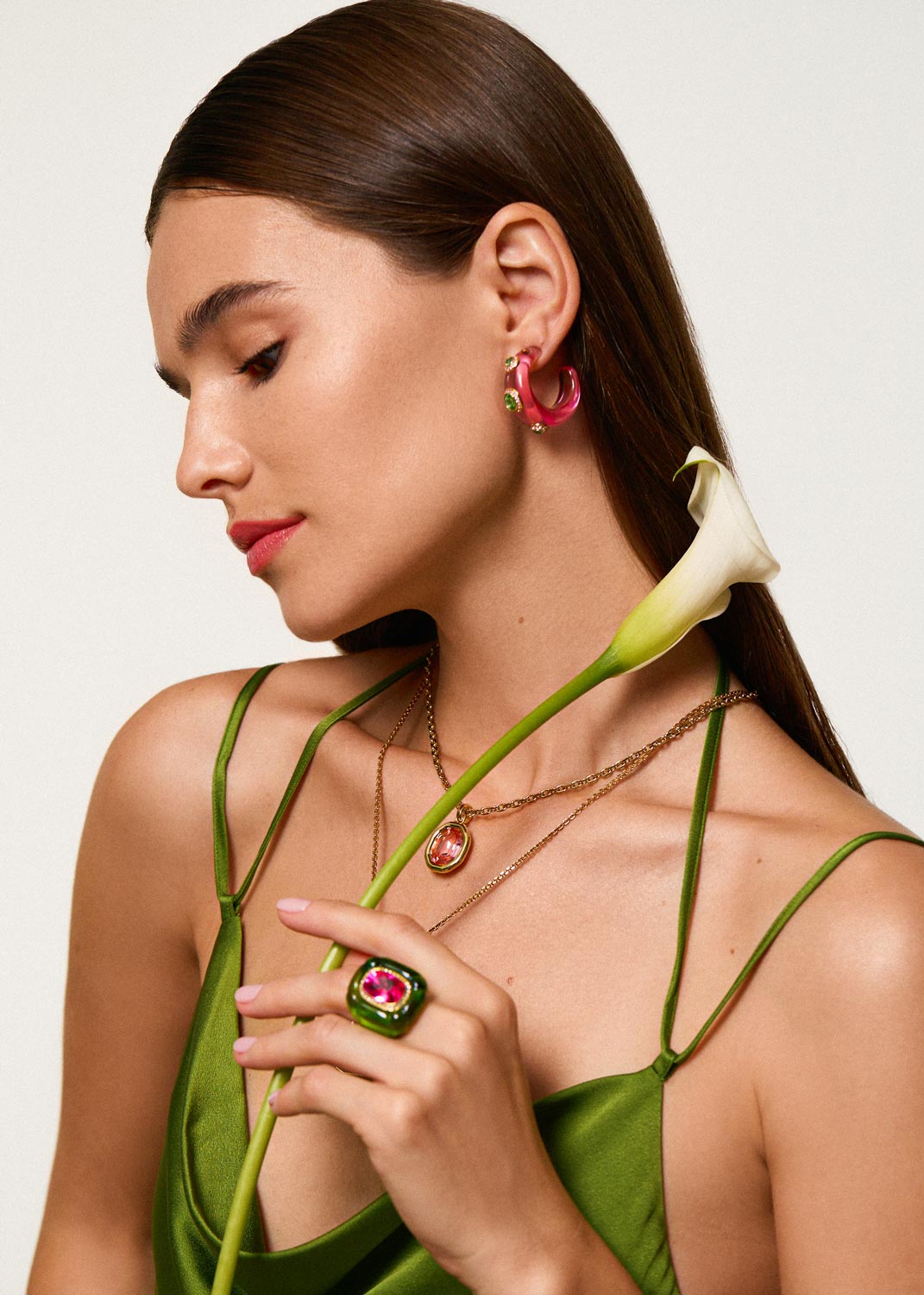 Серьги полукольца Swarovski Dulcis 5719112 Серьги полукольца Swarovski Dulcis 5719112