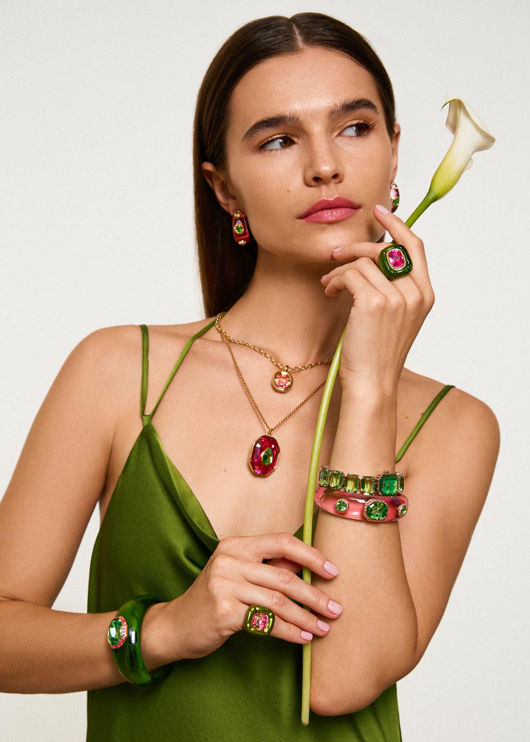 Серьги полукольца Swarovski Dulcis 5719112 Серьги полукольца Swarovski Dulcis 5719112