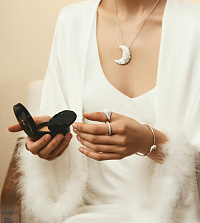 Жесткий браслет Swarovski Luna 5666175